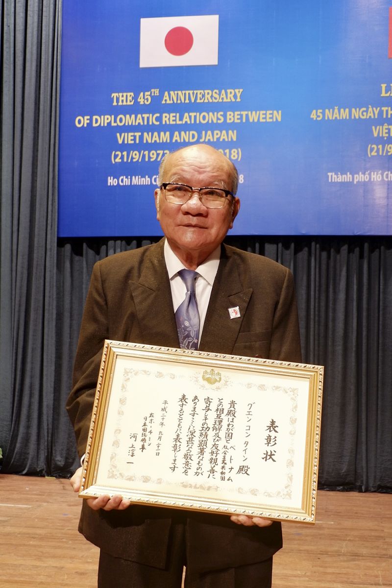 nhận bằng cống hiến nhận bằng cống hiến